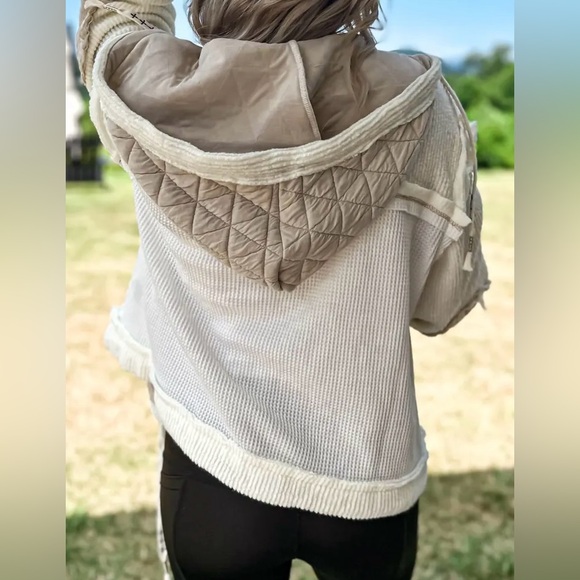 NWT POL Mixed Media Thermal Waffle Knit Quilted Hoodie Shacket Cream Jacket - Picture 6 of 6